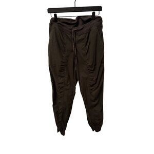 Lululemon women's joggers size 8